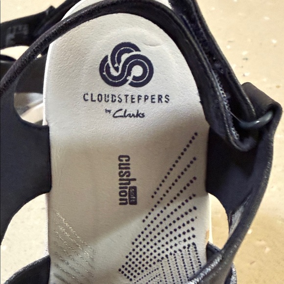 Clarks Blue and Gray Cloudsteppers Sandals - Picture 2 of 8